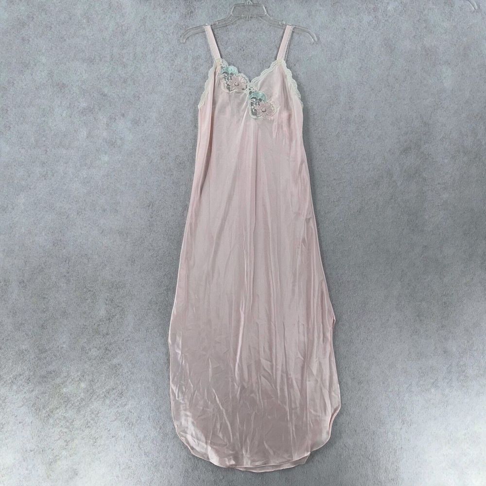 Vintage Barbizon Baby Pink Slip Dress Nightie SMALL Lace‎ Large Flowers Detailed